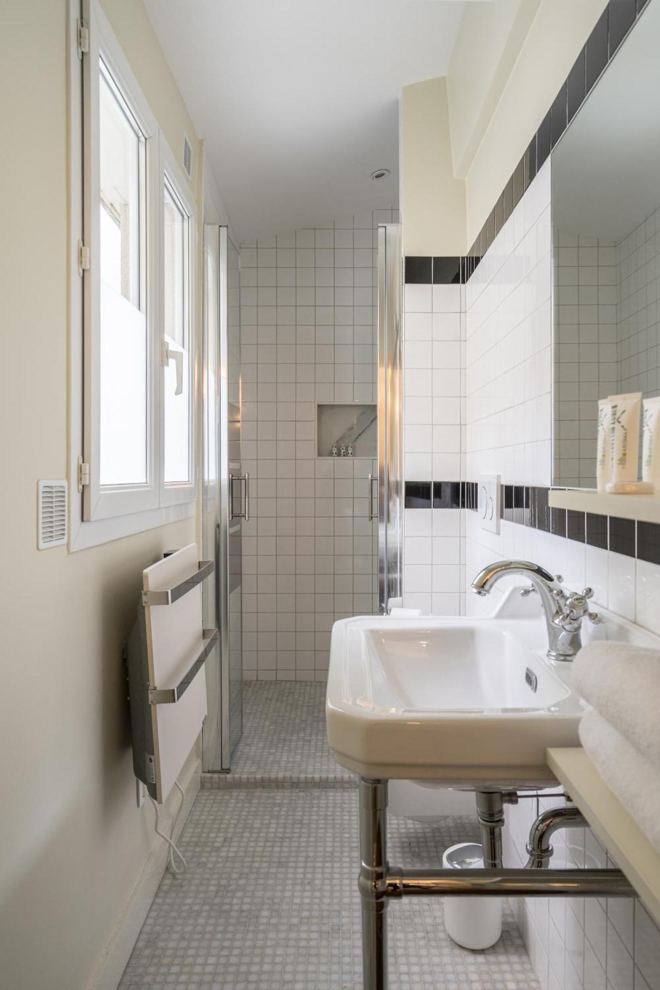 Elegant And Modern Parisian Charm Διαμέρισμα Εξωτερικό φωτογραφία